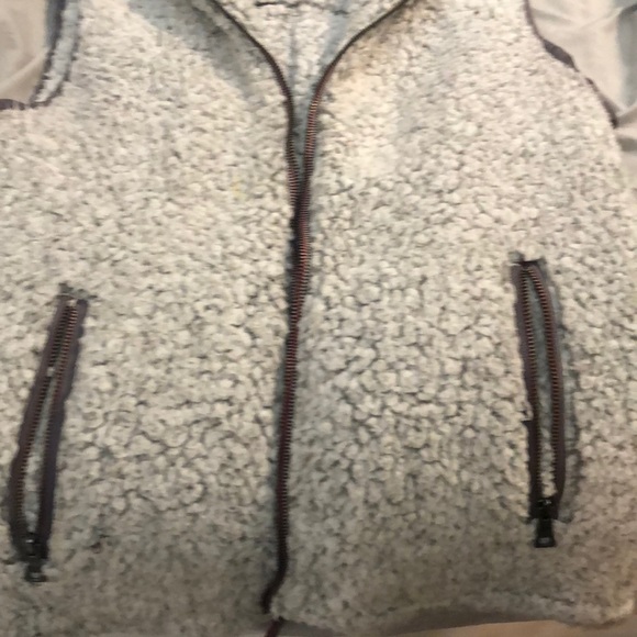 True grit vest - Picture 4 of 5